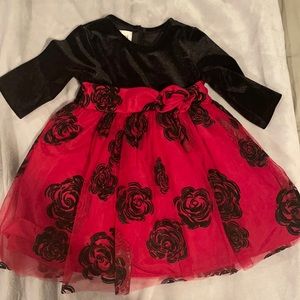 Beautiful holiday dress - size 18 months